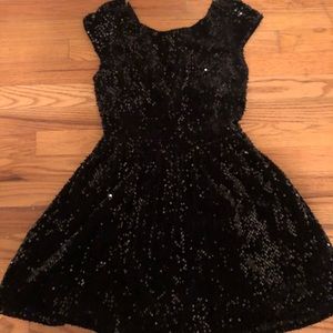 Sparkle like your champagne! 🥂